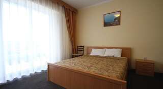 Гостиница Солнечный Ольгинка Двухместный номер с 1 кроватью или 2 отдельными кроватями-2